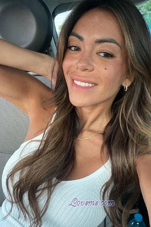 220200 - Dajen Age: 32 - Italy